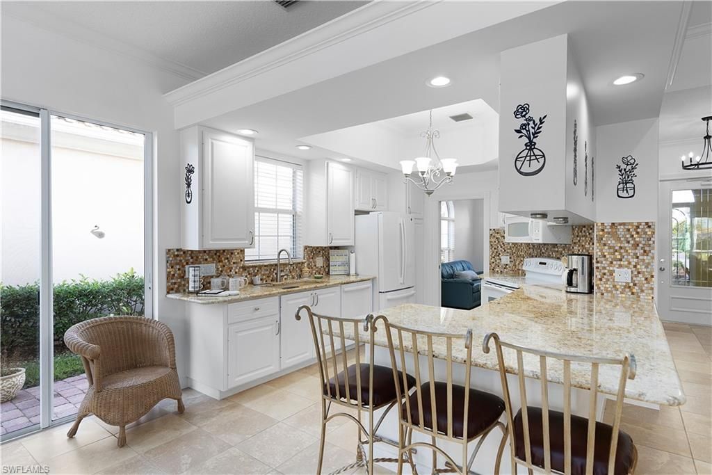 7983 Valentina Ct, Naples, FL 34114 Photo