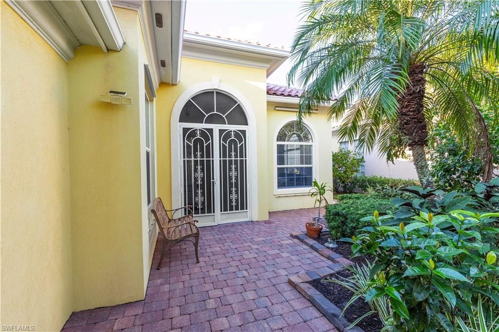 7983 Valentina Ct, Naples, FL 34114 Photo