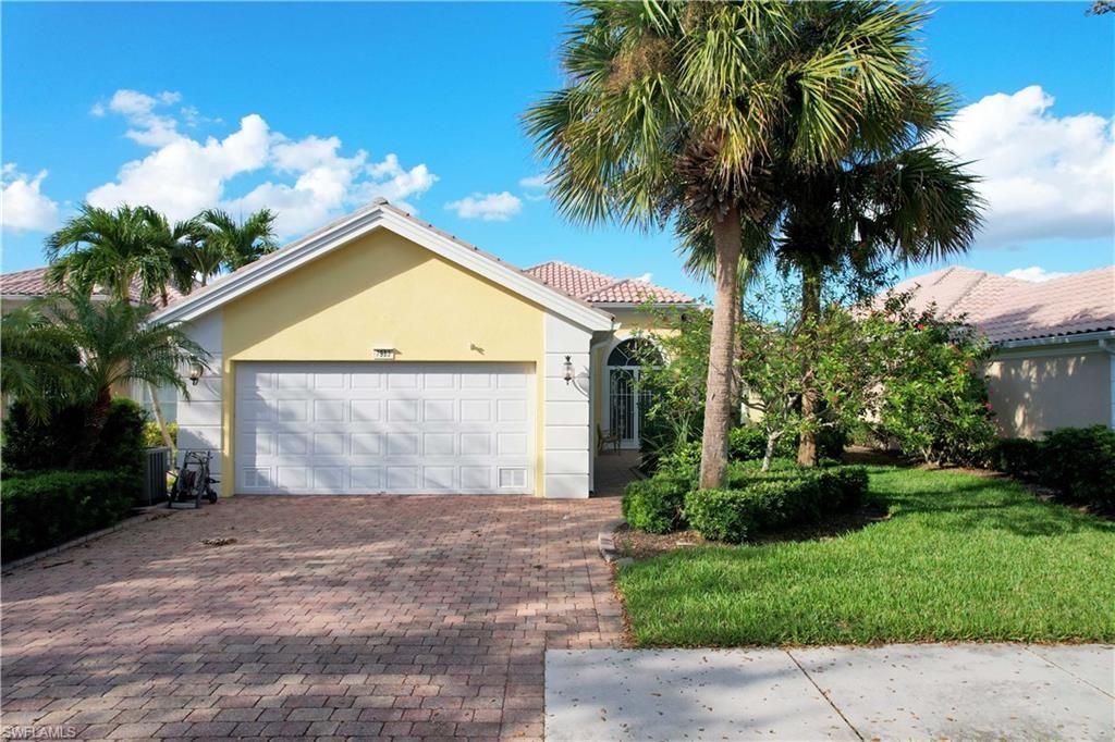 7983 Valentina Ct, Naples, FL 34114 Photo