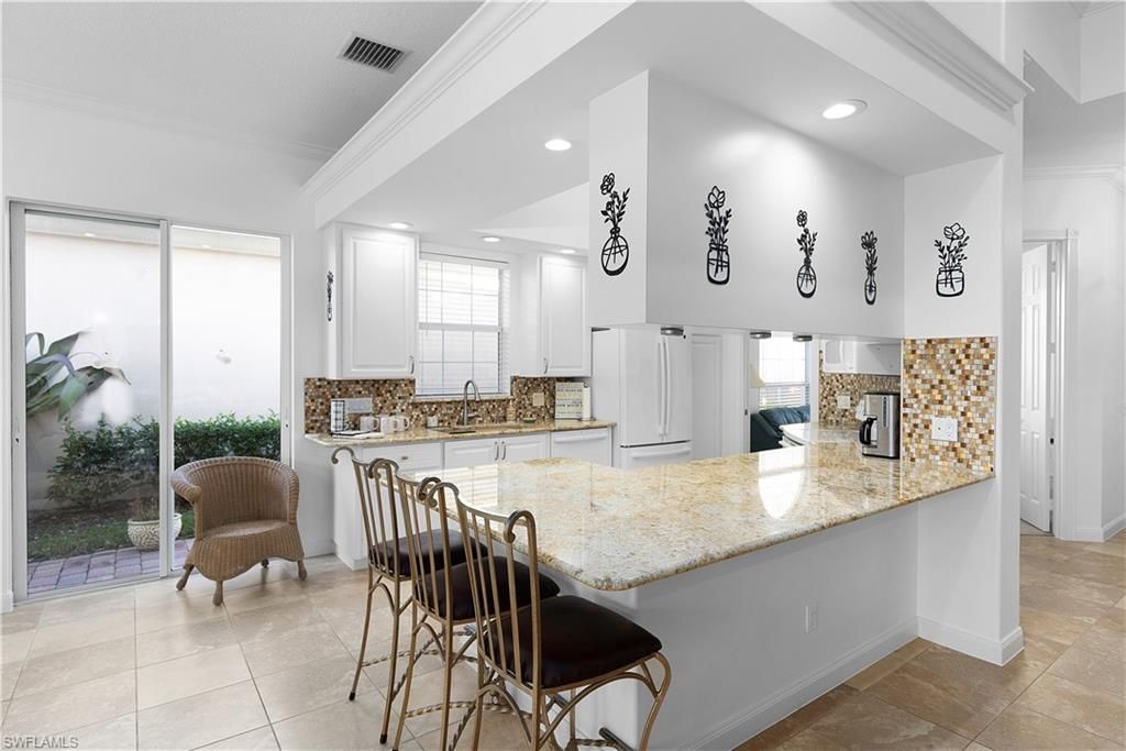 7983 Valentina Ct, Naples, FL 34114 Photo