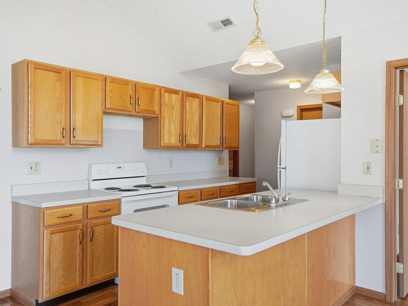 5610 Columbard Way, Unit 10, Columbus, OH 43230 Photo 13