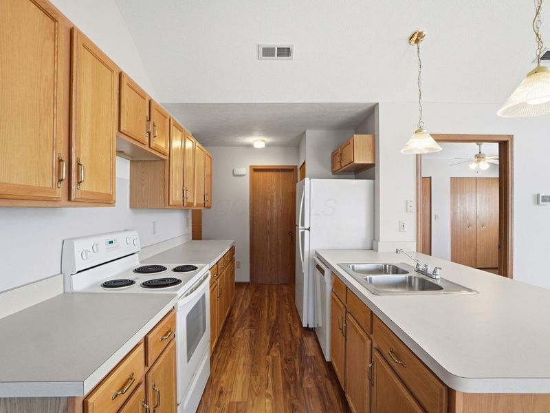 5610 Columbard Way, Unit 10, Columbus, OH 43230 Photo 14