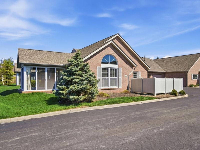 5610 Columbard Way, Unit 10, Columbus, OH 43230 Photo 2