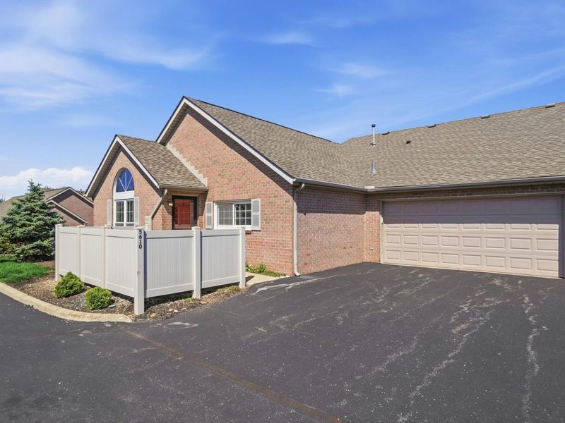 5610 Columbard Way, Unit 10, Columbus, OH 43230 Photo 3