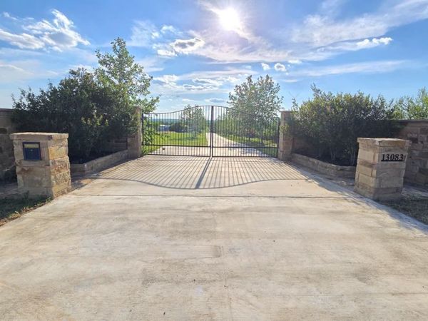 13083 Fm 2779, Moore, TX 78057
