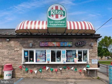 220 CLAREMONT AVENUE, TAMAQUA, PA 18252