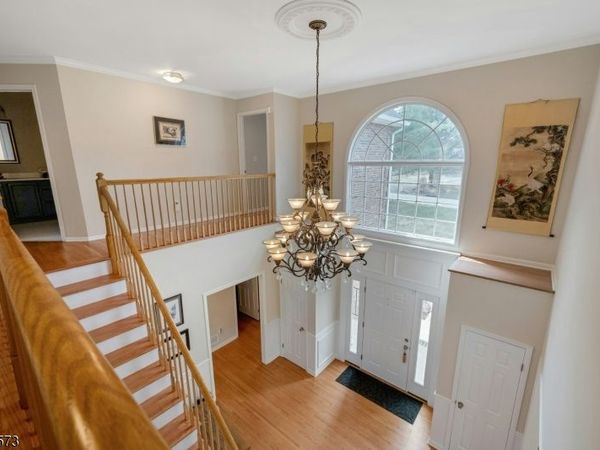 1 Bell Ct, Chester, NJ 07930