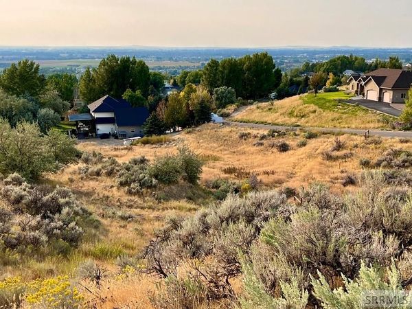 6852 S Ensenada Circle, IDAHO FALLS, ID 83406