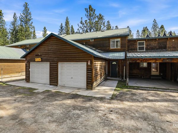 35 Sunrise Dr, Garden Valley, ID 83622