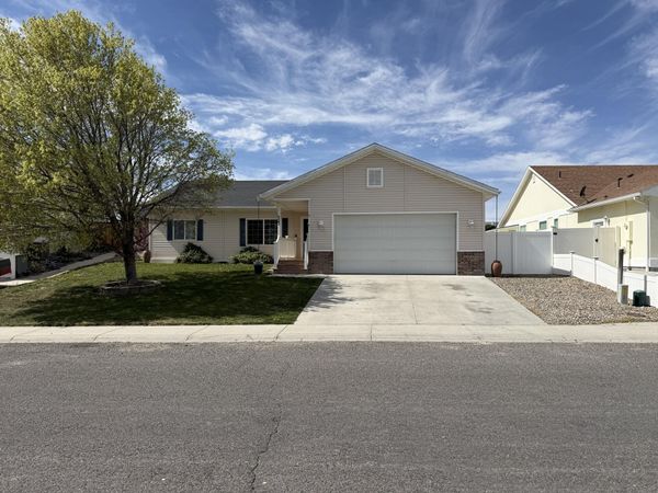 523 Morning Dove Way, Marsing, ID 83639