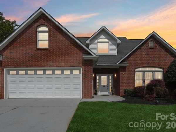 2005 Pinefield Court , Gastonia, NC 28056