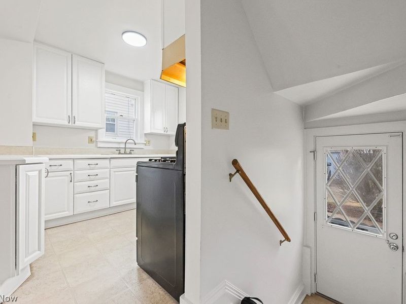 370 Cypress Avenue , Akron, OH 44301 Photo 13