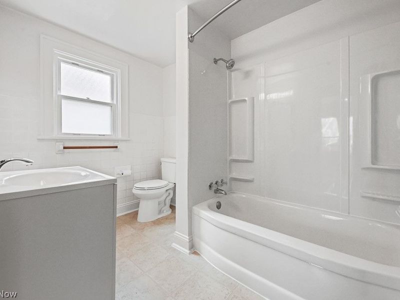 370 Cypress Avenue , Akron, OH 44301 Photo 21