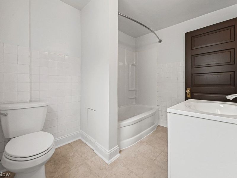 370 Cypress Avenue , Akron, OH 44301 Photo 23