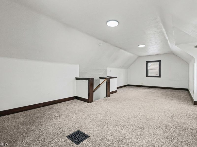 370 Cypress Avenue , Akron, OH 44301 Photo 28