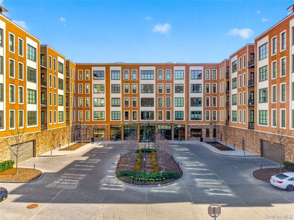 100 Garvies Point Road, Unit 1304, Glen Cove, NY 11542