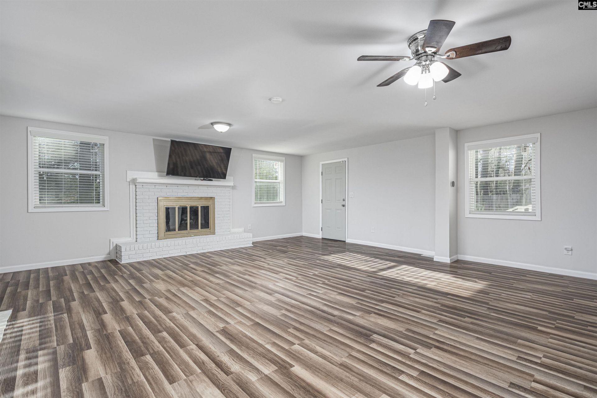 2350 Center Street Photo 17