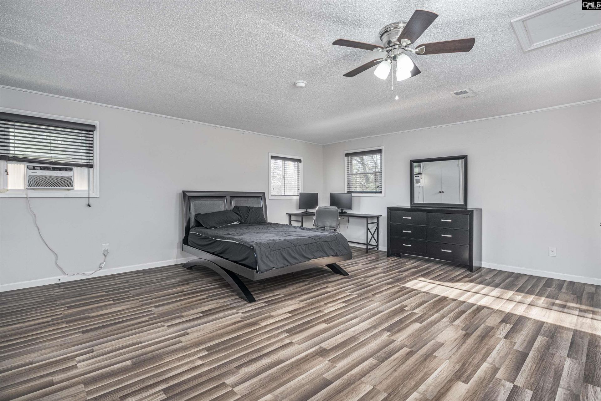 2350 Center Street Photo 21