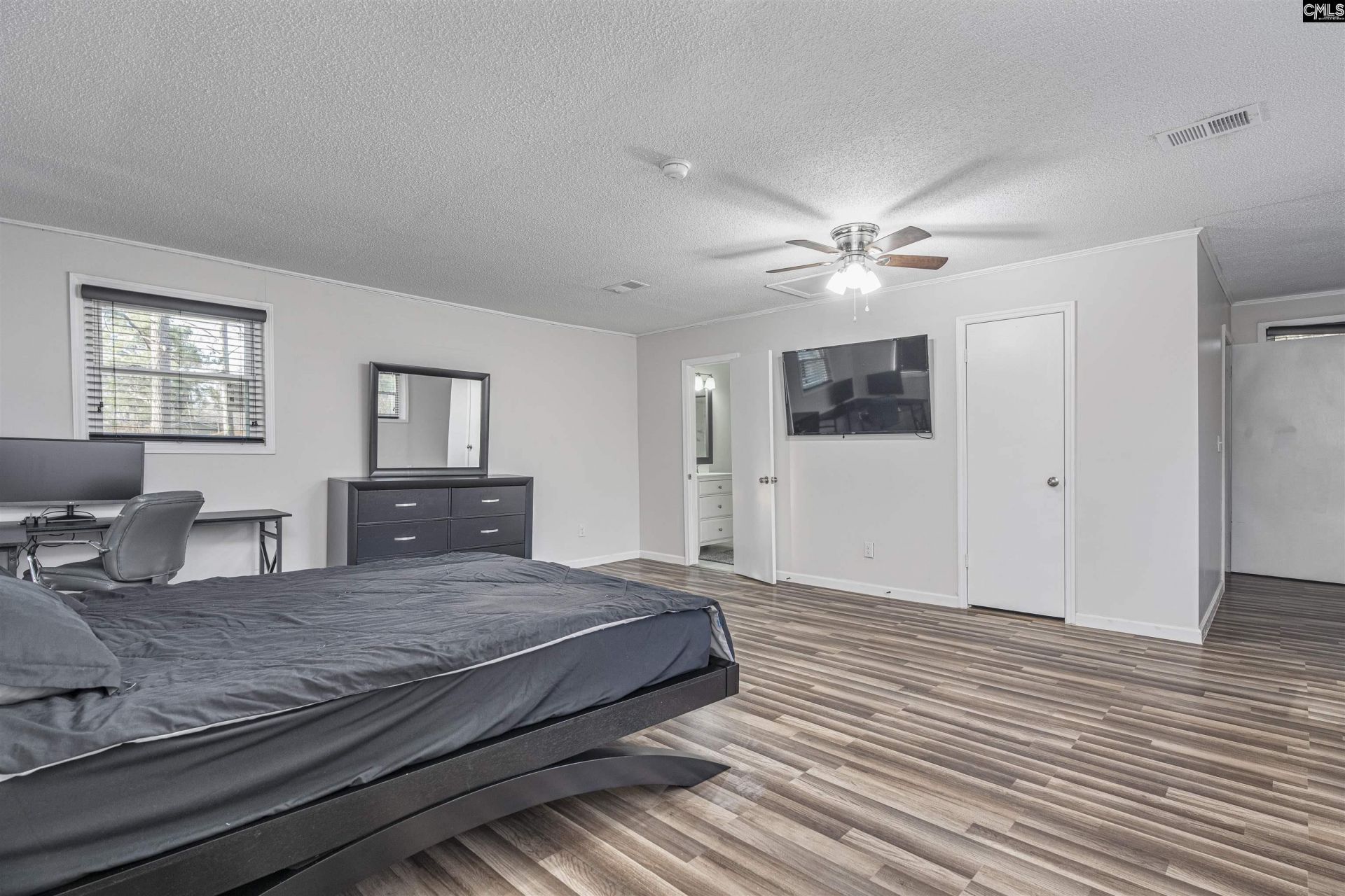 2350 Center Street Photo 22