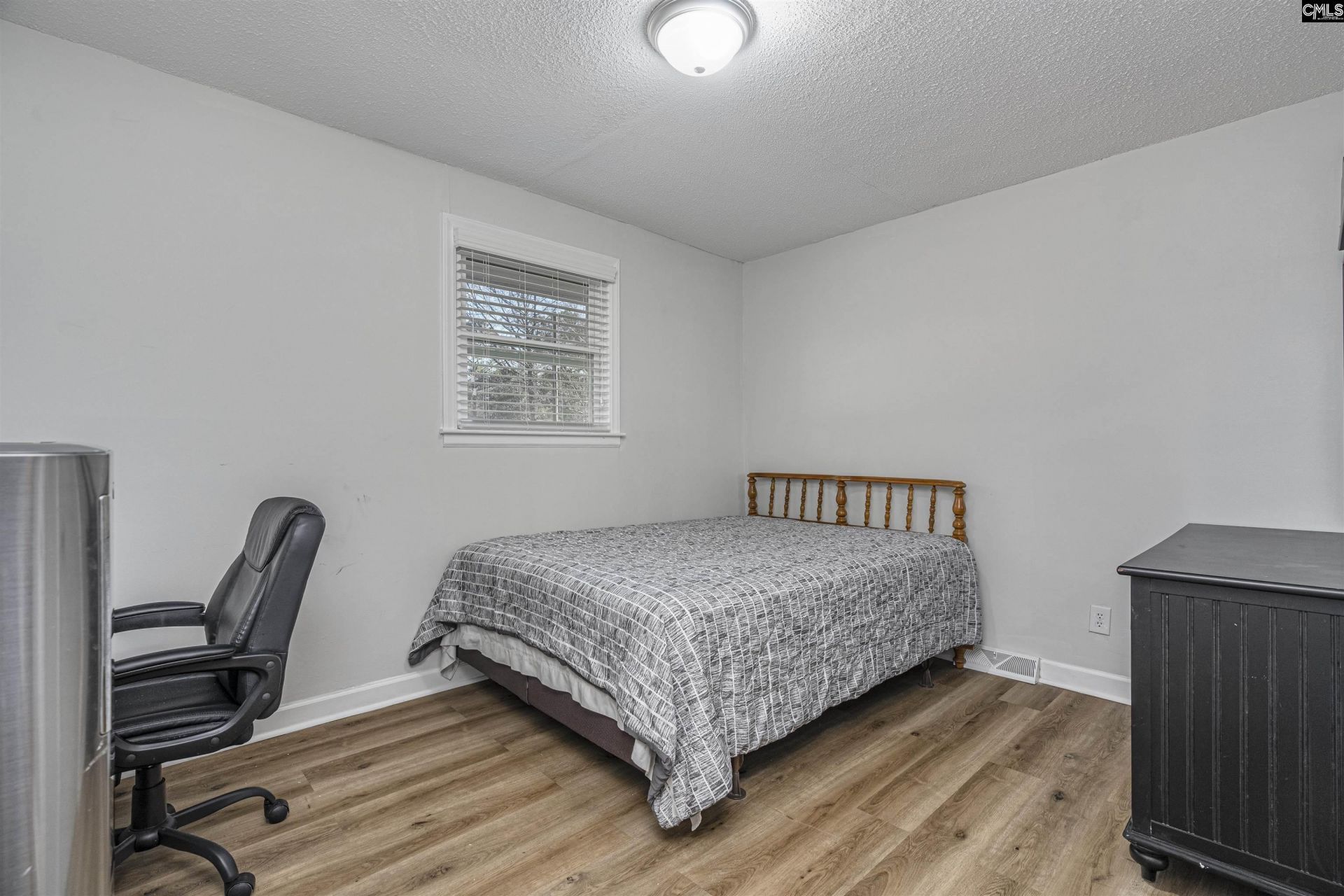 2350 Center Street Photo 26