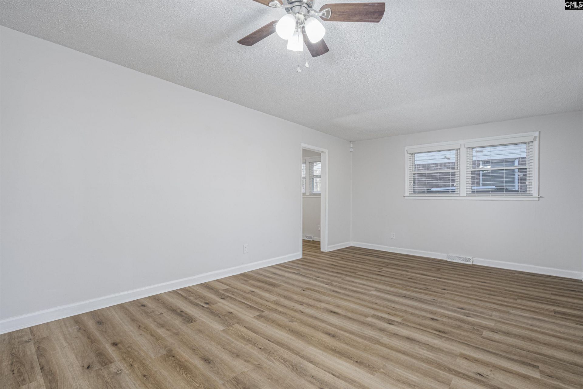 2350 Center Street Photo 8