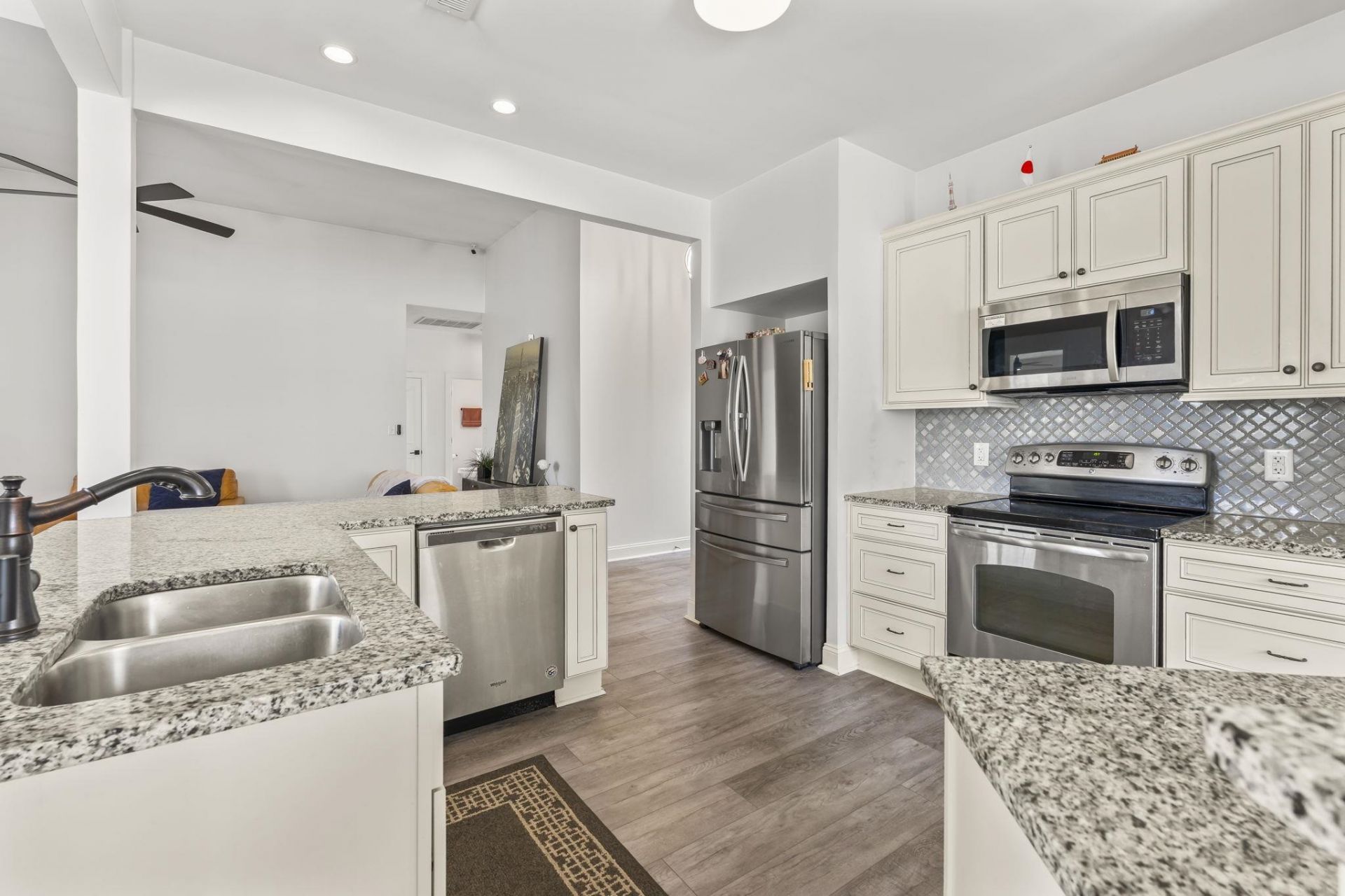 2916 Midiron Ct. Photo 20