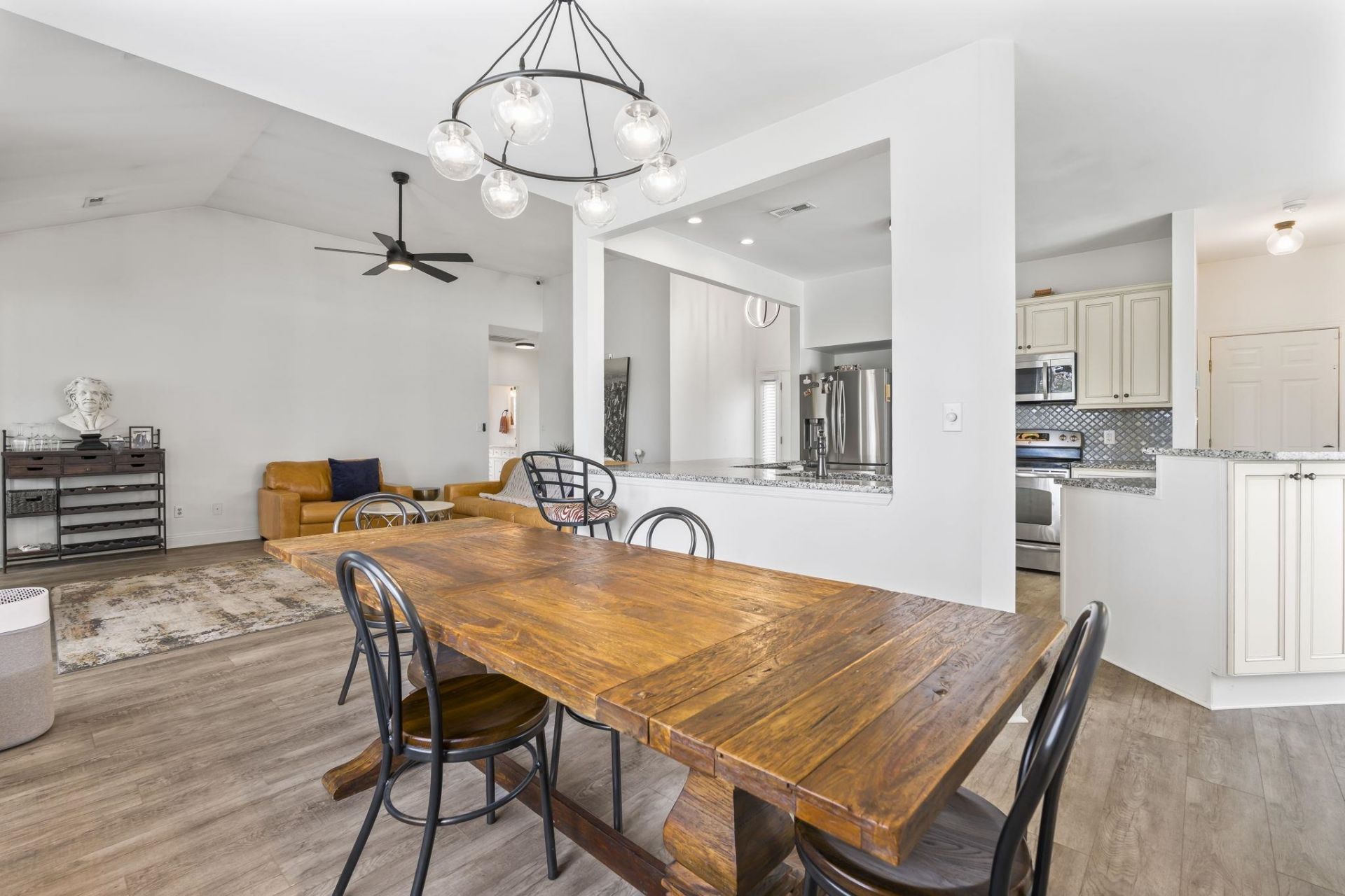 2916 Midiron Ct. Photo 24