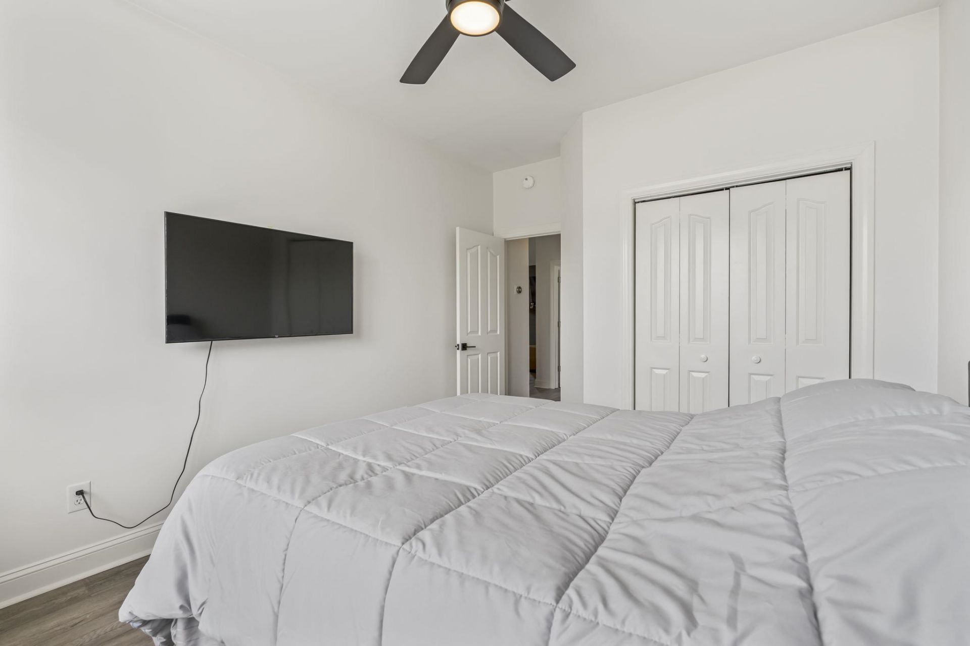 2916 Midiron Ct. Photo 8