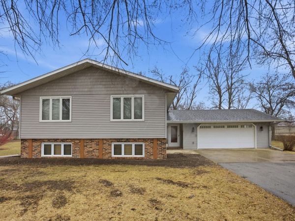 120 3rd Street , Davenport, ND 58021