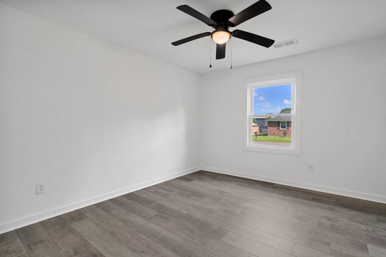 2219 N Dallerton Circle Photo 14