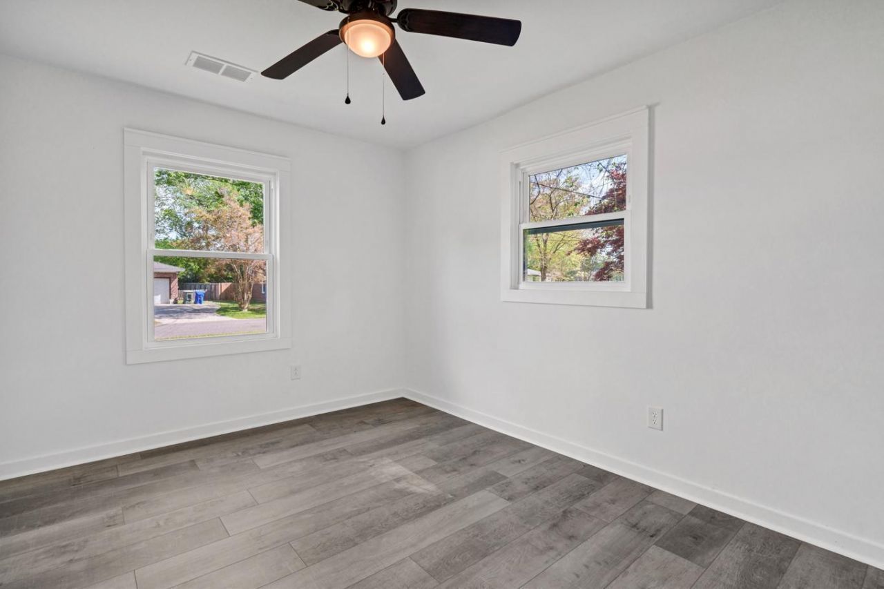 2219 N Dallerton Circle Photo 16