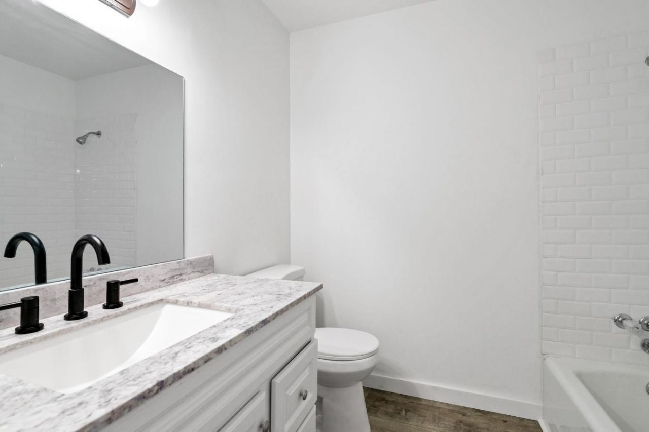 2219 N Dallerton Circle Photo 20