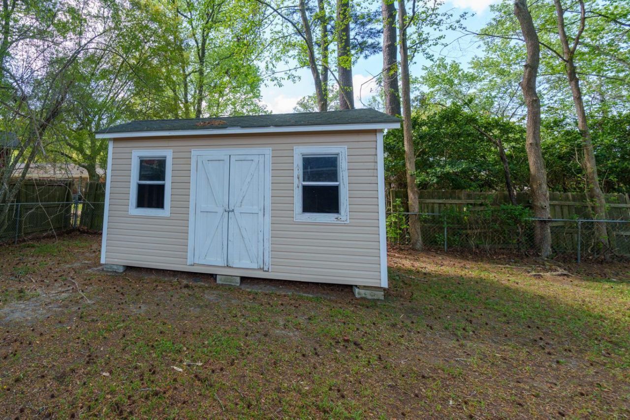 2219 N Dallerton Circle Photo 37