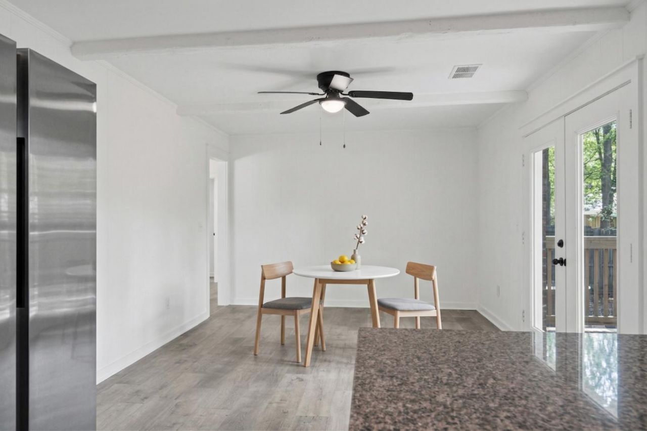 2219 N Dallerton Circle Photo 6