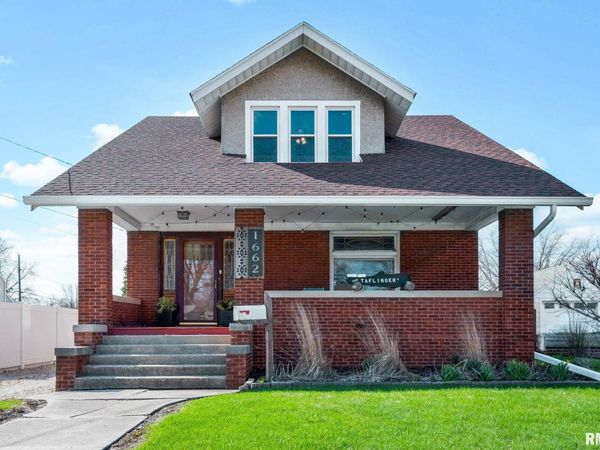 1662 E MAIN Street, Galesburg, IL 61401