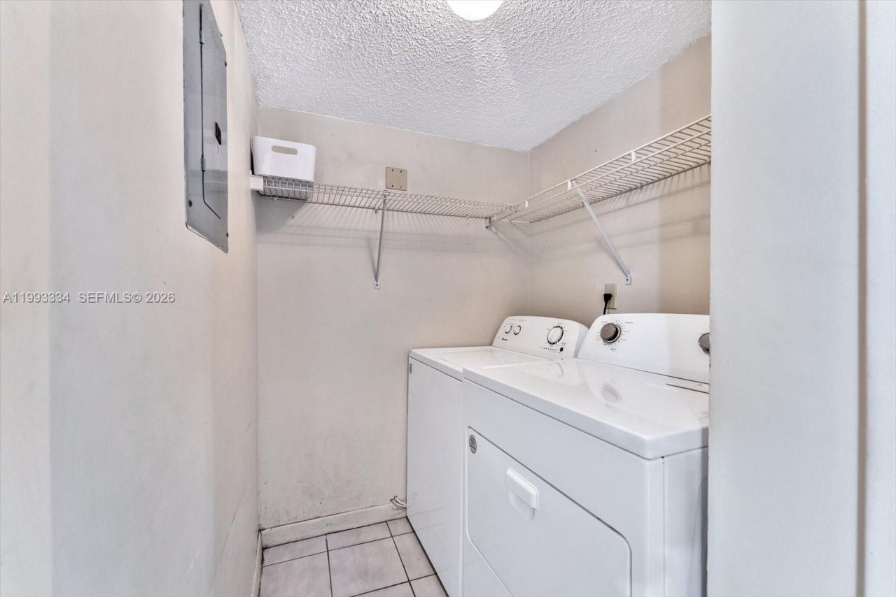 7801 W 29th Way, Unit 102, Miami Beach, FL 33018 Photo