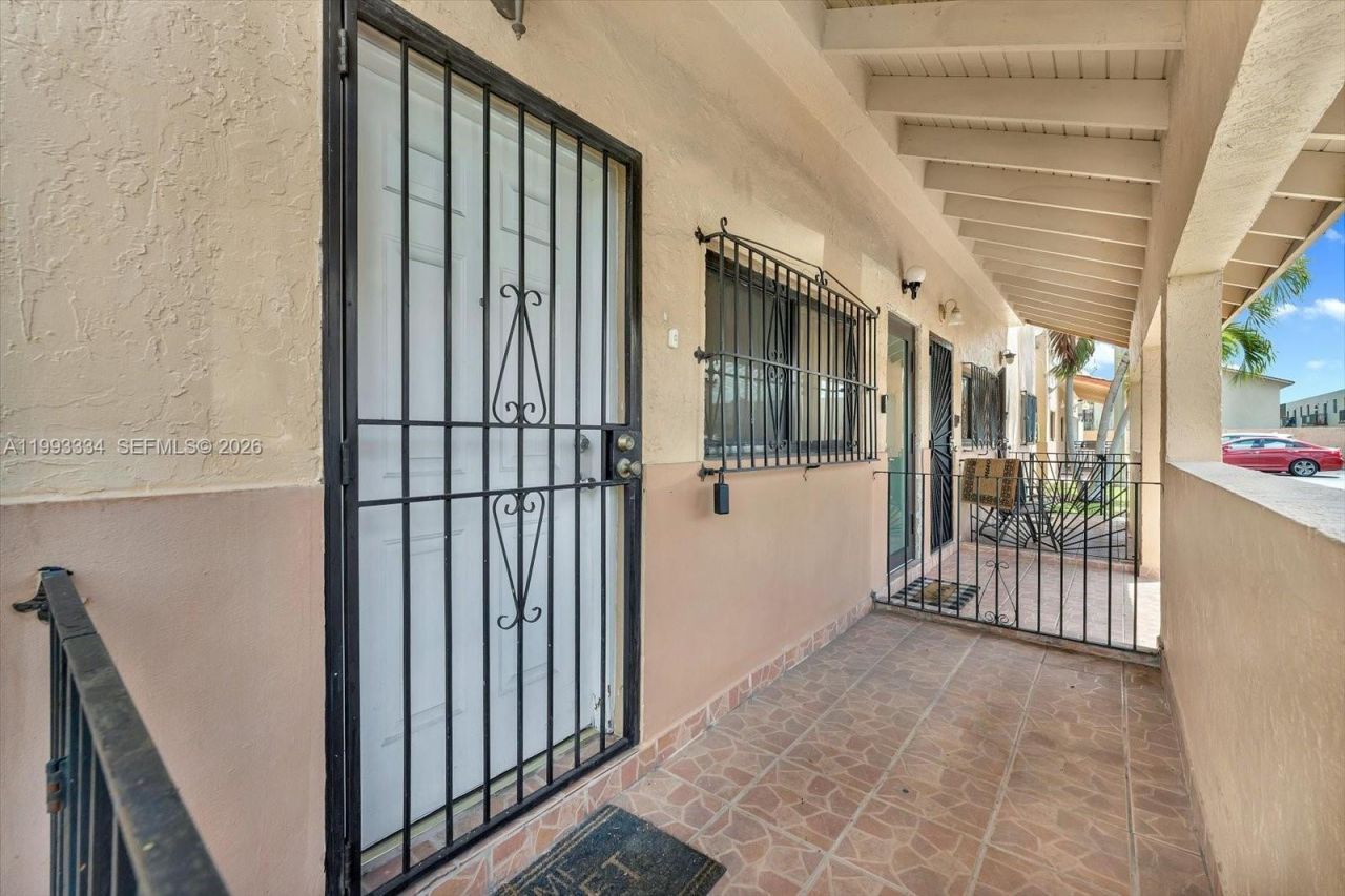 7801 W 29th Way, Unit 102, Miami Beach, FL 33018 Photo