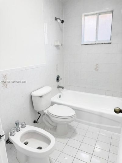 3260 W 70th St, Unit 202, Hialeah, FL 33018 Photo