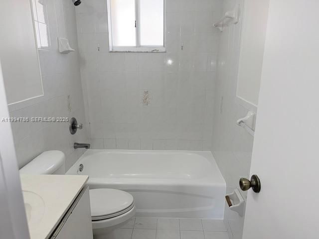 3260 W 70th St, Unit 202, Hialeah, FL 33018 Photo