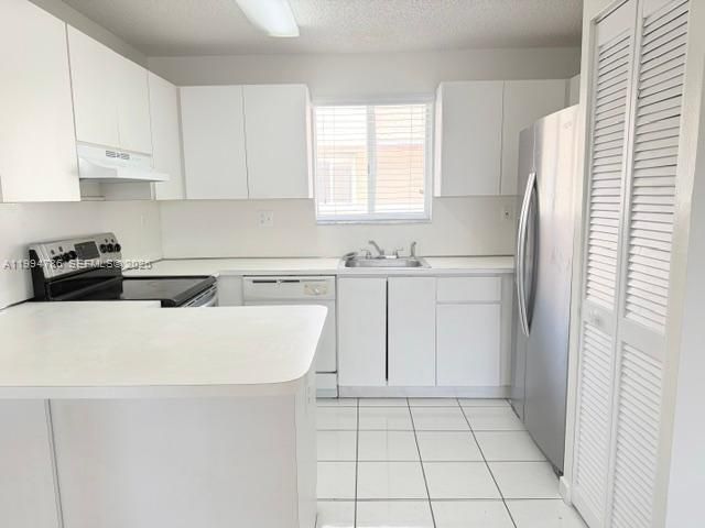 3260 W 70th St, Unit 202, Hialeah, FL 33018 Photo