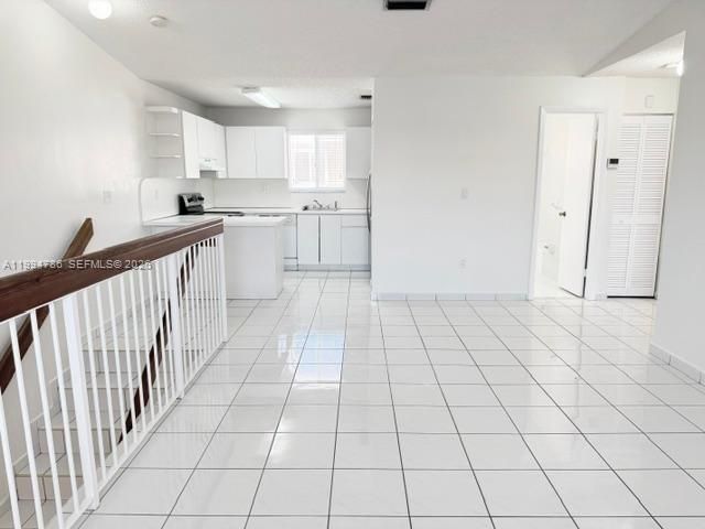3260 W 70th St, Unit 202, Hialeah, FL 33018 Photo