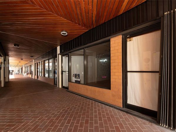 8255 SW 124th St, Unit 8255, Pinecrest, FL 33156