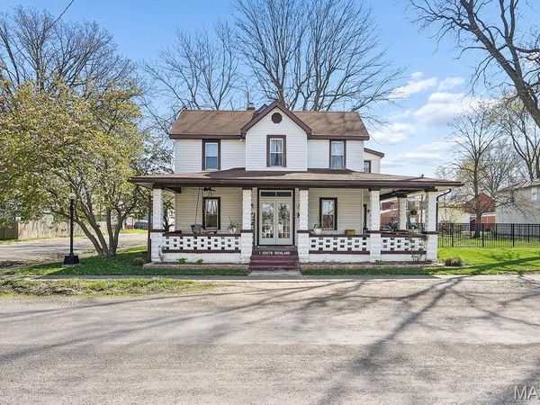 1 S Richland Street, Freeburg, IL 62243