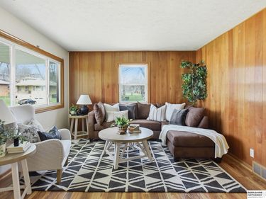 5621 Charles Street, Omaha, NE 68132