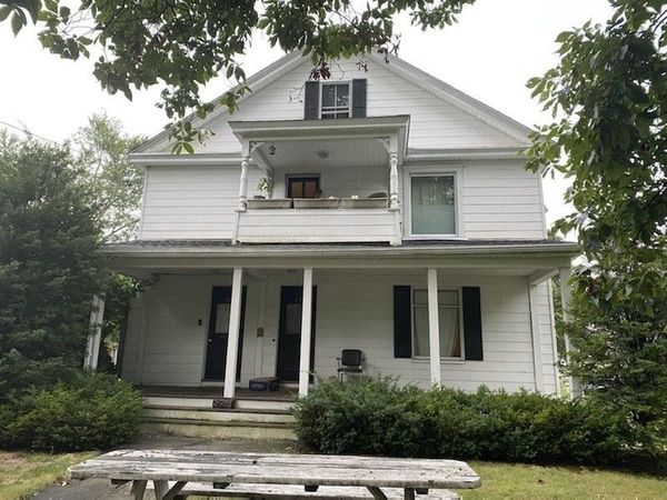 57 Chestnut Street, Unit 1R, Northampton, MA 01060