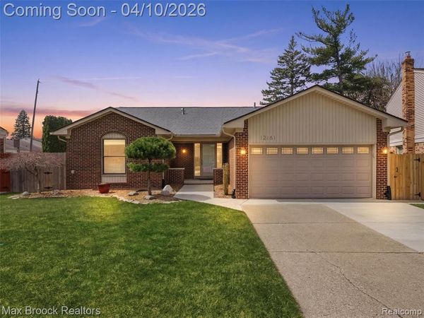 12161 Prairie Drive, Sterling Heights, MI 48312
