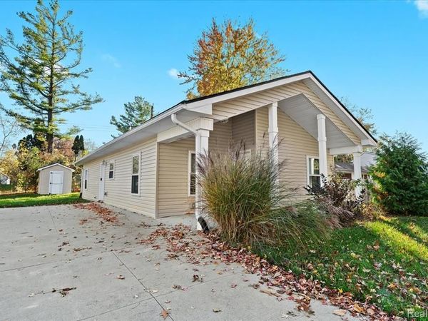 545 CALGARY Street , Auburn Hills, MI 48326