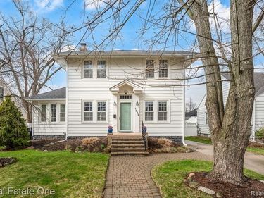 1212 Mayfield Drive, Royal Oak, MI 48067