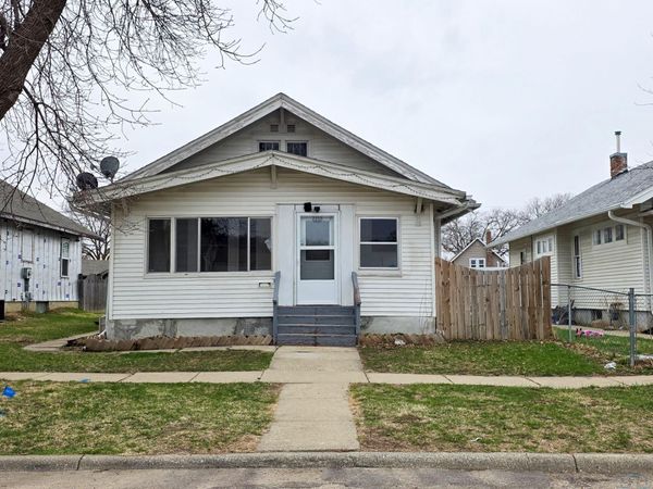 2215 Boies St, Sioux City, IA 51109