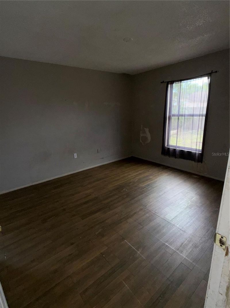 1543 N Tuttle Avenue , Sarasota, FL 34237 Photo